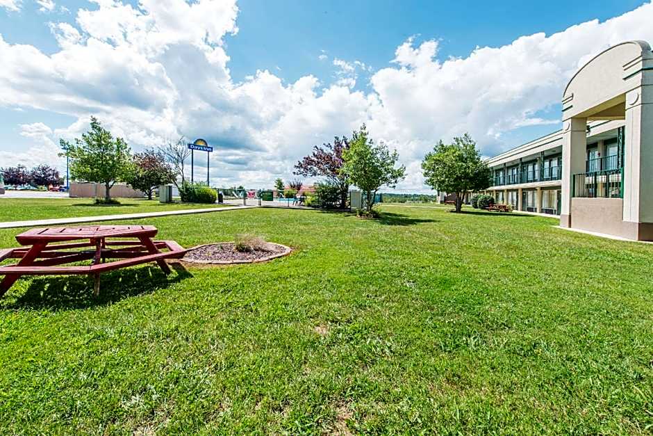 Days Inn by Wyndham Elizabethtown