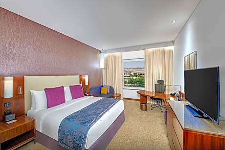 Premium King Room with Mountain View - Lounge Access