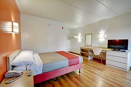 Motel 6-Seekonk, MA - Providence East