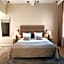 Ascot Hotel