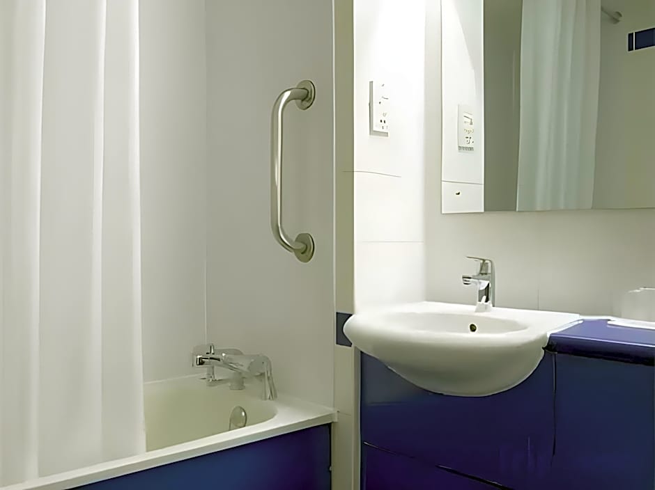 Travelodge Aberdeen Central