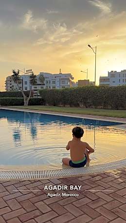 2BR Sunset Pool Beach 6 min Parking & WiFi