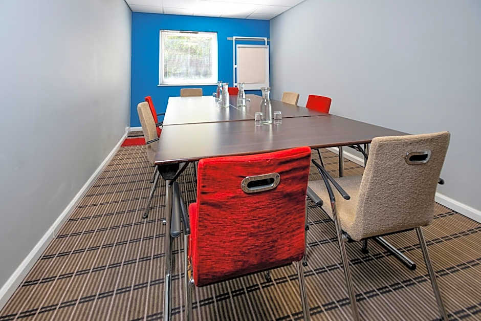 Holiday Inn Express Taunton East By IHG