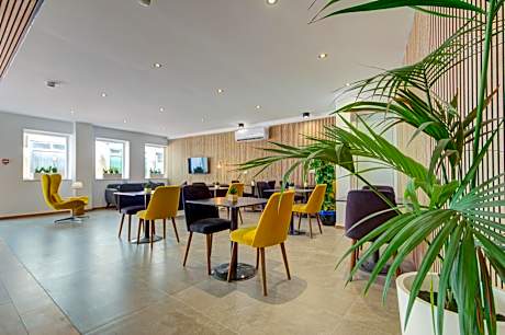 Junior Suite with Balcony