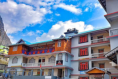 Rufina Royal Lachung