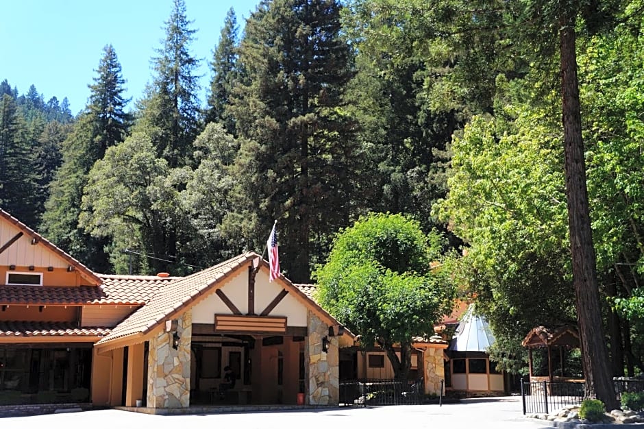 The Historic Brookdale Lodge