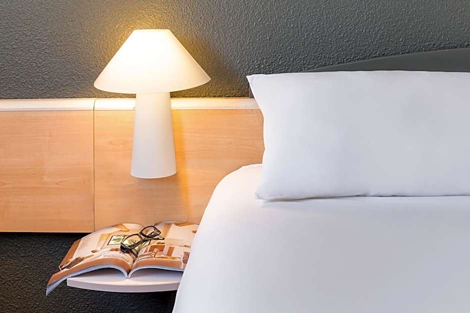 Ibis Granada