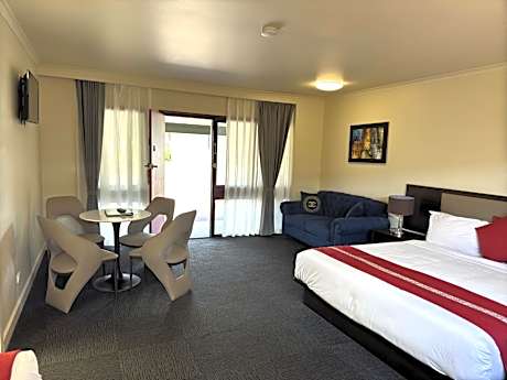 Luxury Triple Room