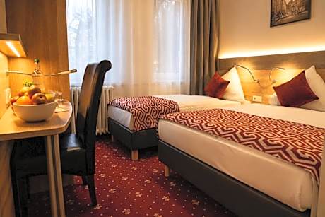 Comfort Triple Room