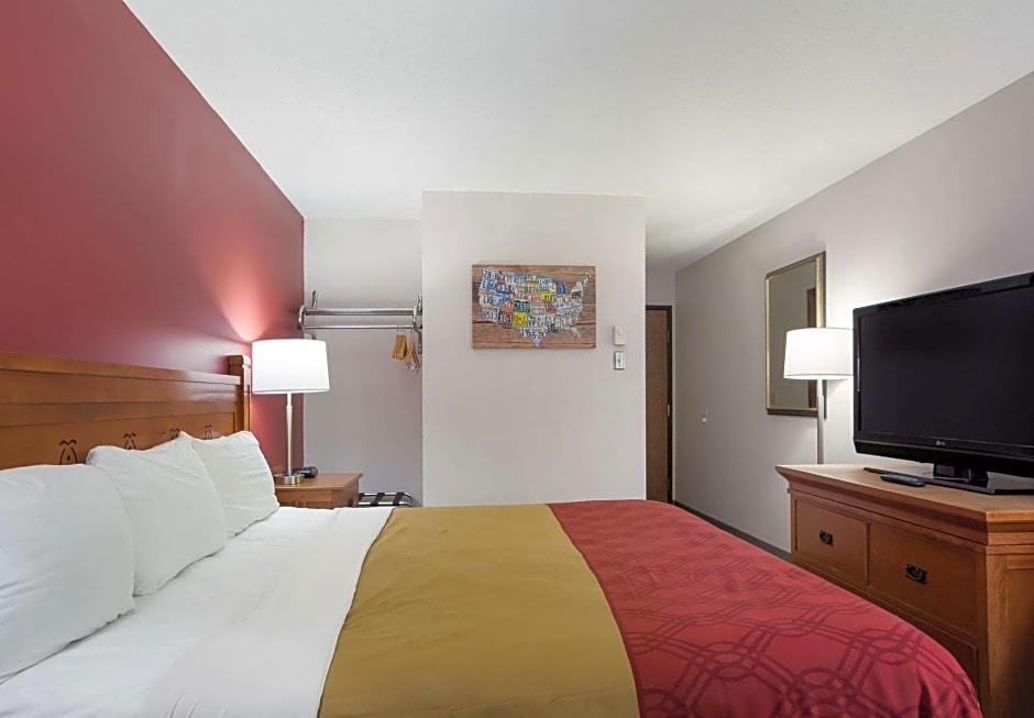 ECONO LODGE INN & SUITES