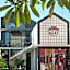 Front One Hotel Purwodadi