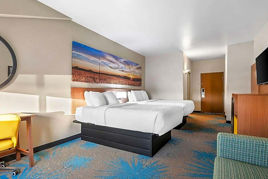 Days Inn by Wyndham Mitchell SD