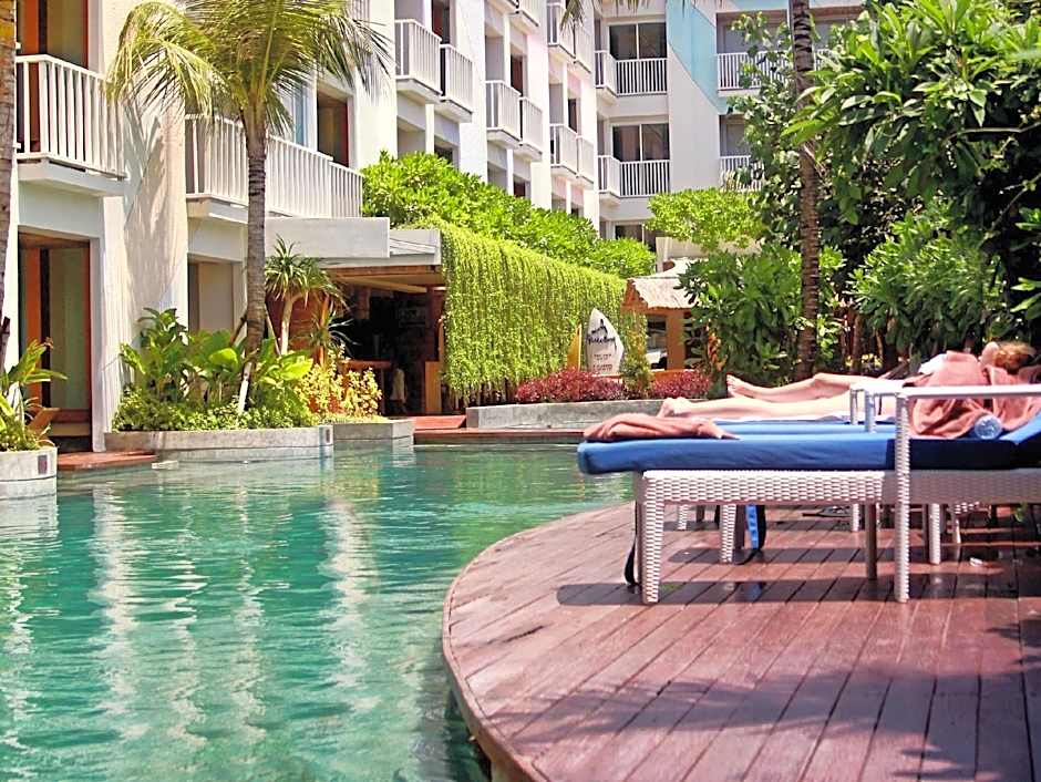 Bliss Surfer Legian