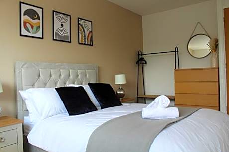 Contractors | Relocators | Free Parking Long Stays