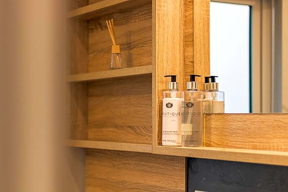 The Haven Lodge with Hot Tub