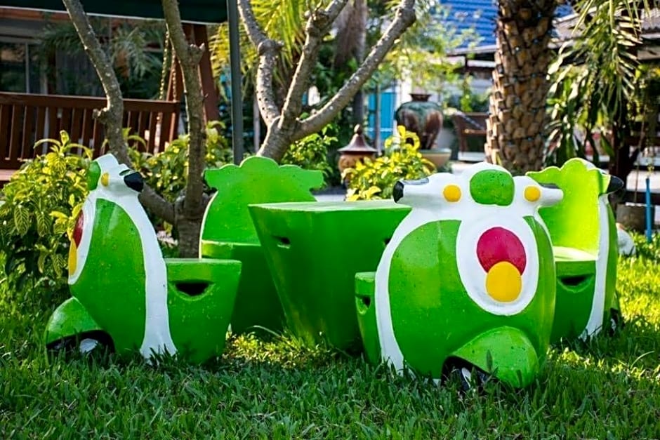 ริมบึงสวนพริกรีสอร์ท