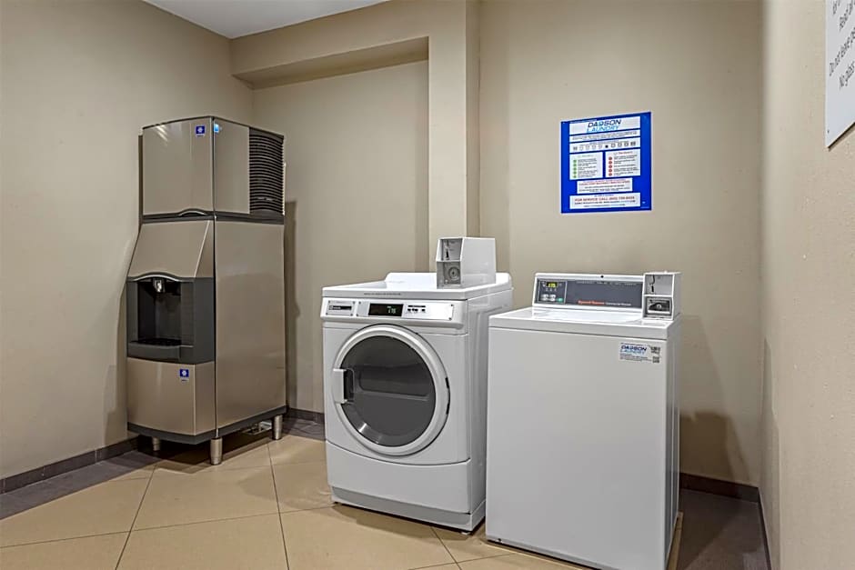 Best Western Plus Wasco Inn & Suites