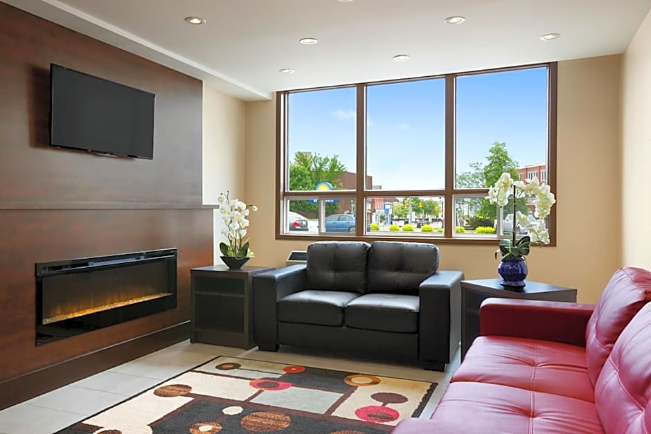 Days Inn & Suites by Wyndham North Bay Downtown