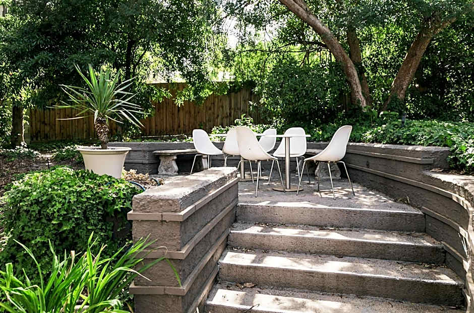 Melbourne Kew Central Apartments Official