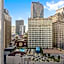 Amazing Condos Beautiful View 2 Blocks To French Quarter, Small Rooftop Pool, Gym, Seanger Theater, Super Dome, And Bourbon St