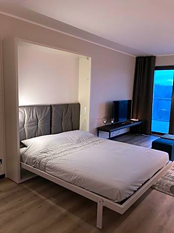 Two-Bedroom Apartment with Jacuzzi and Sauna