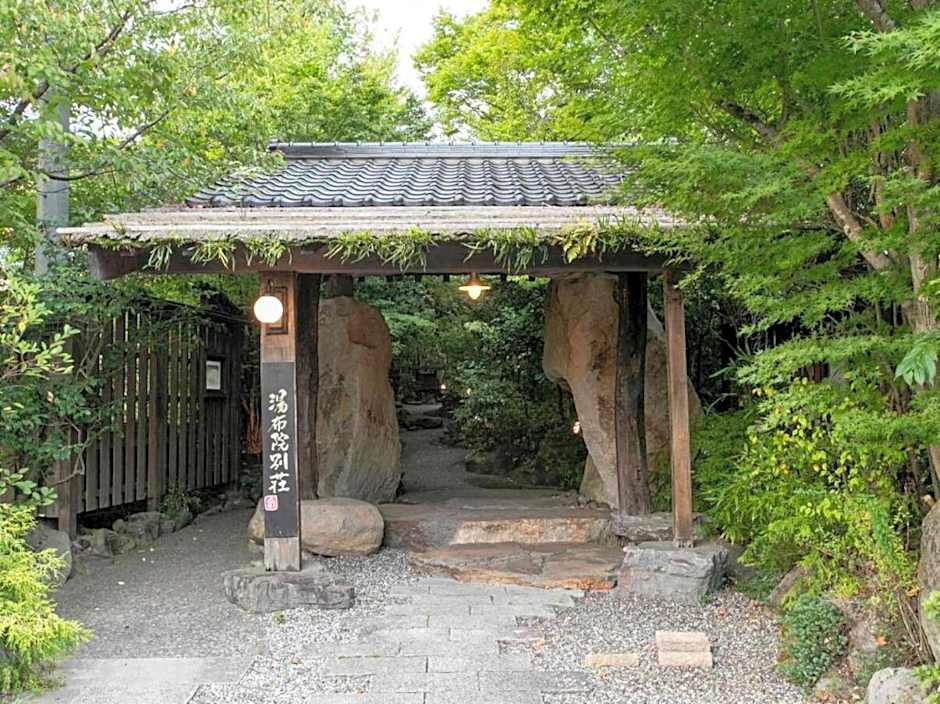 Yufuin Besso Shikisai Hotel