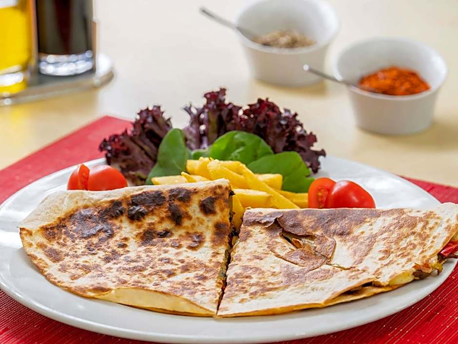Ibis Izmir Alsancak