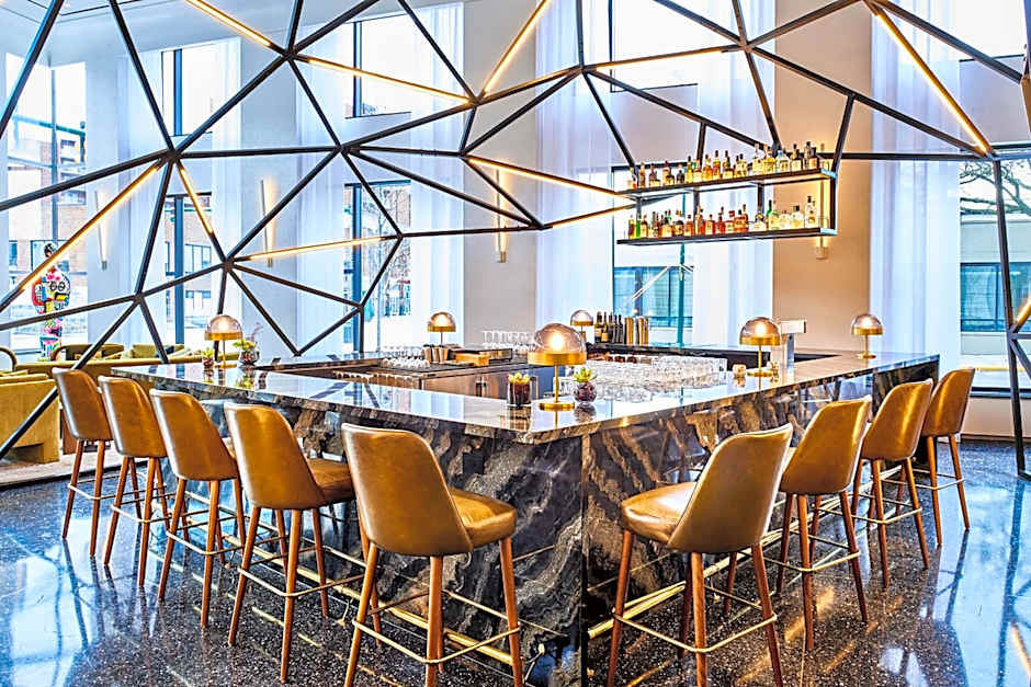 Daxton Hotel Birmingham, Curio Collection by Hilton