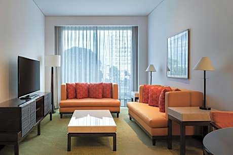 Junior King Suite with Executive Lounge Access
