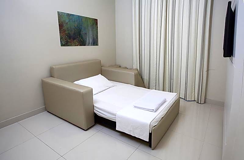 Slaviero Essential Ingleses Convention