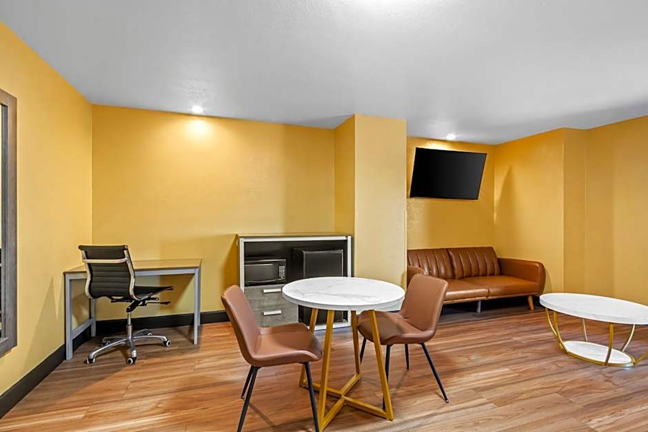 Super 8 by Wyndham - Mesa/Gilbert