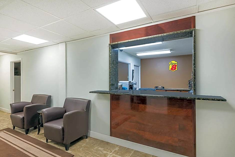 Super 8 by Wyndham Chattanooga Ooltewah