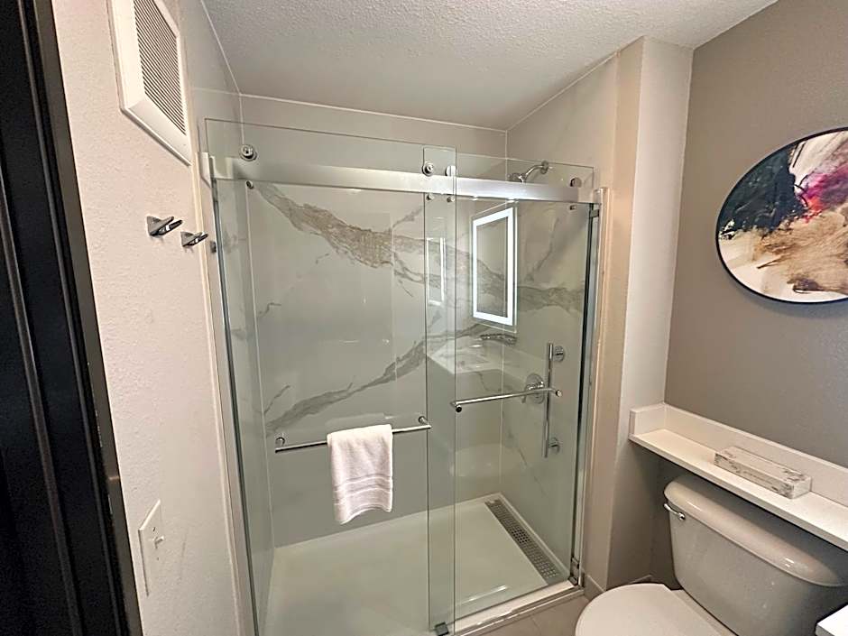 Midtown Suites - Greenville