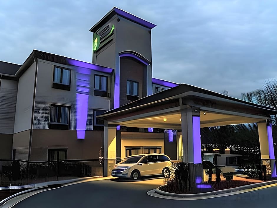 Holiday Inn Express Hotel & Suites Albemarle By IHG