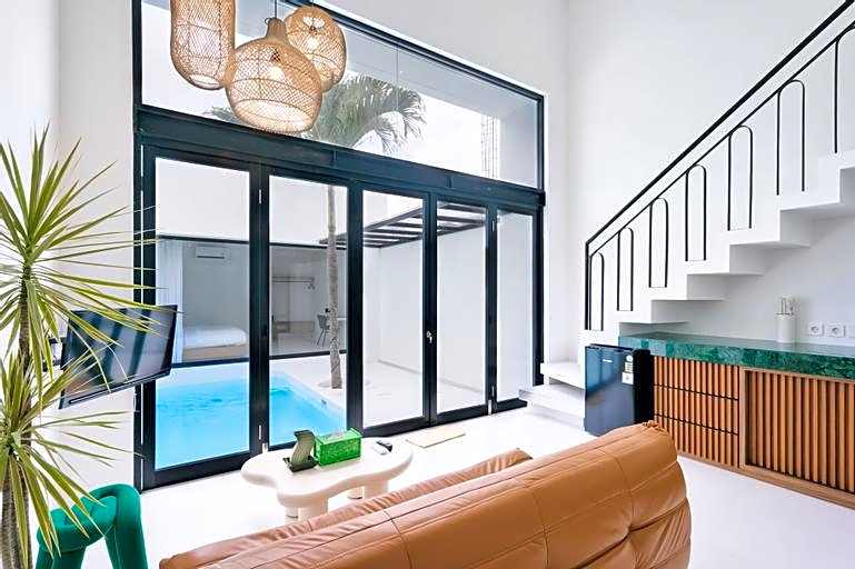 Este Villa by Hombali