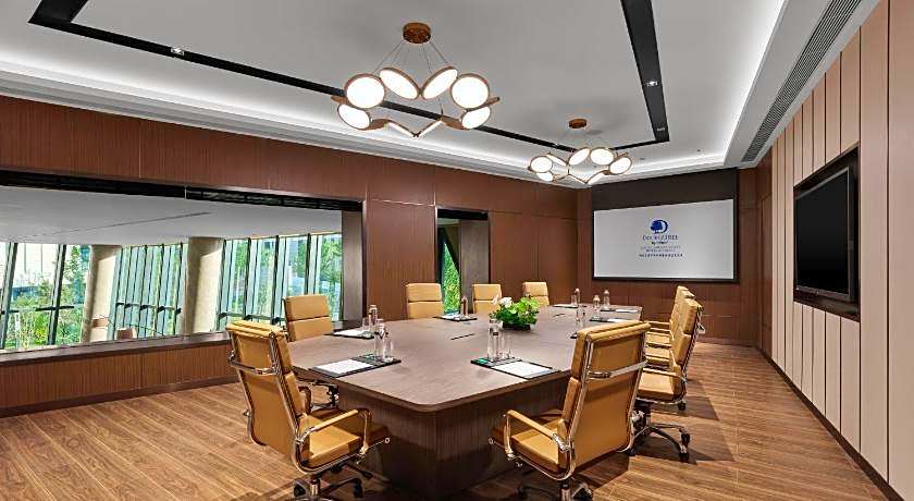 DoubleTree by Hilton Yantai Golden Coast Hotel & Suites