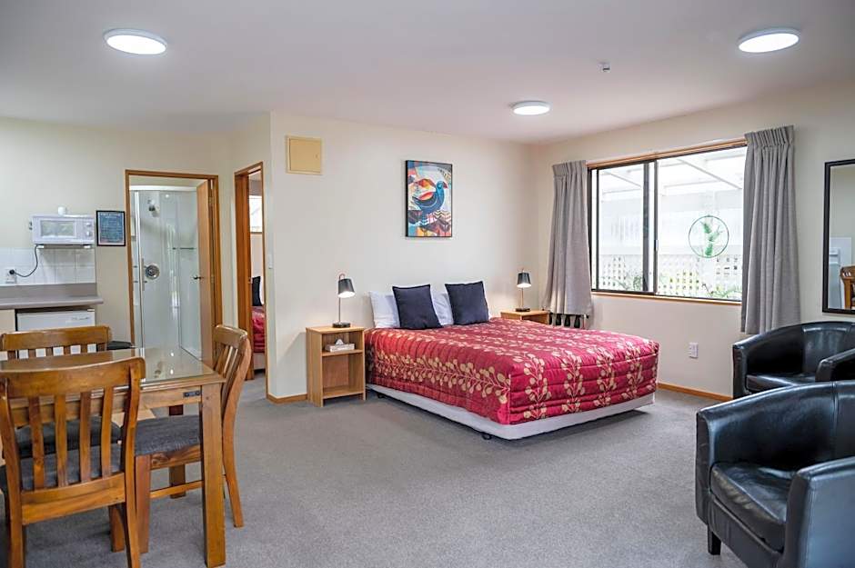 ASURE Aspiring Court Motel