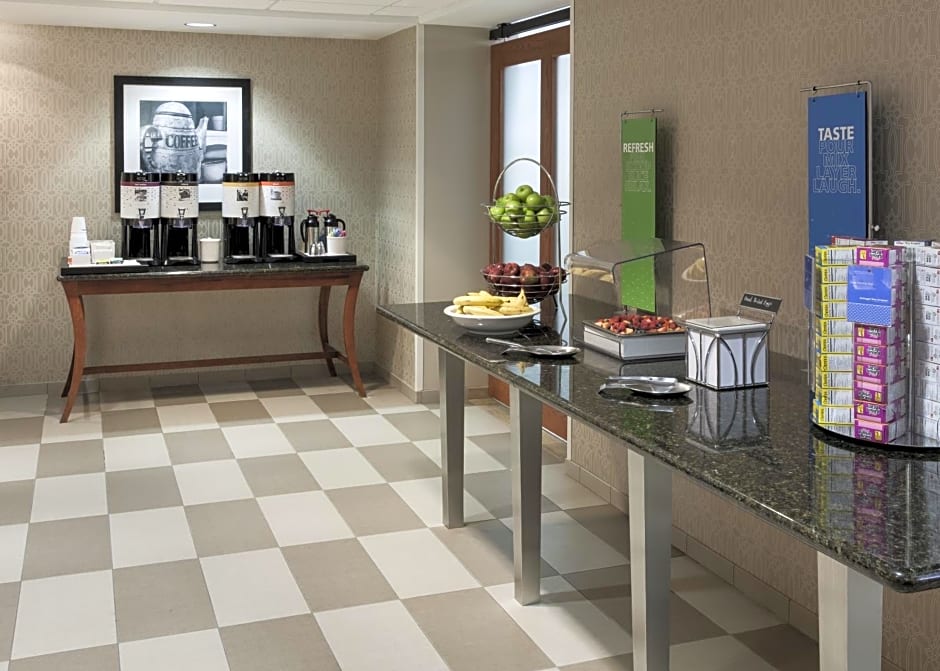 Hampton Inn & Suites Davenport