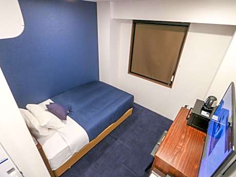 Semi Double Room - Smoking