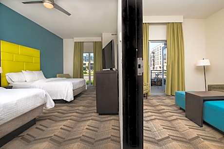 One-Bedroom Suite with Two Queen Beds and Patio - Non-Smoking