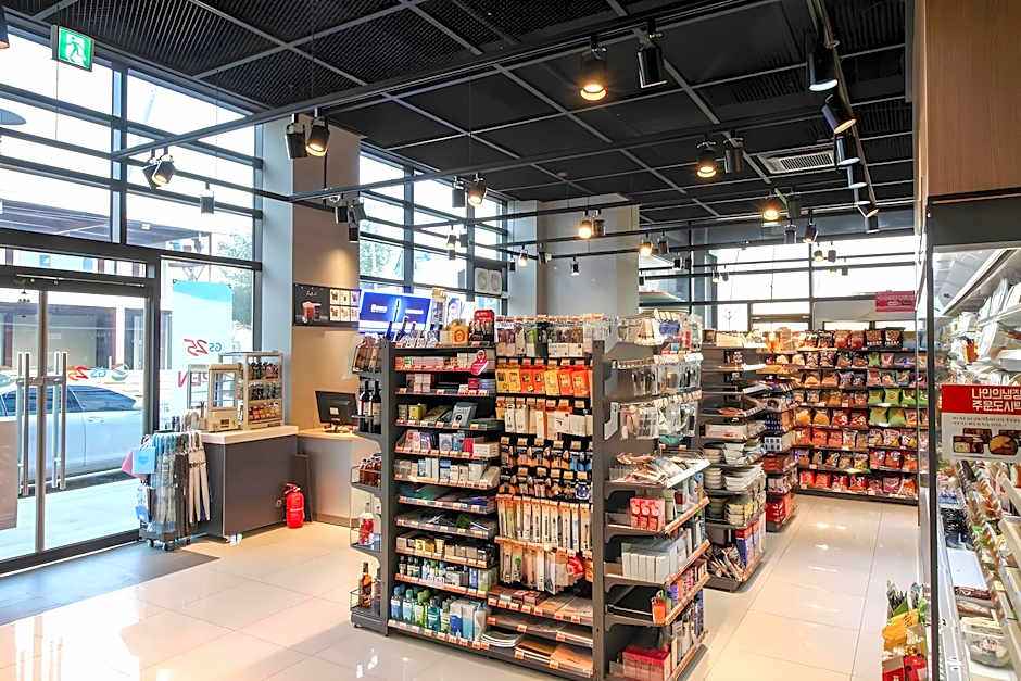 Golden Tulip Ever Yongin Hotel