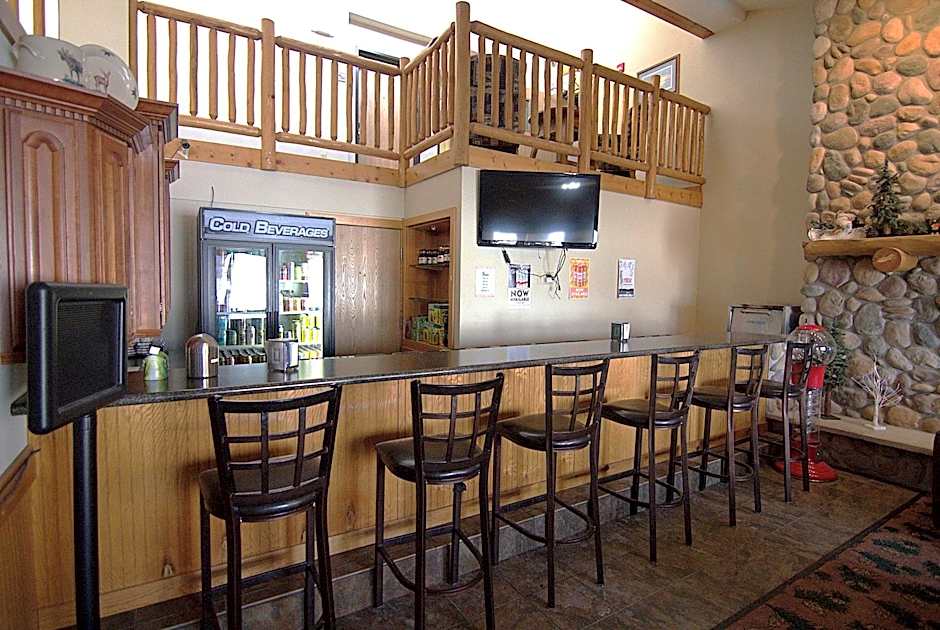 Shell Lake Lodge, a Travelodge by Wyndham