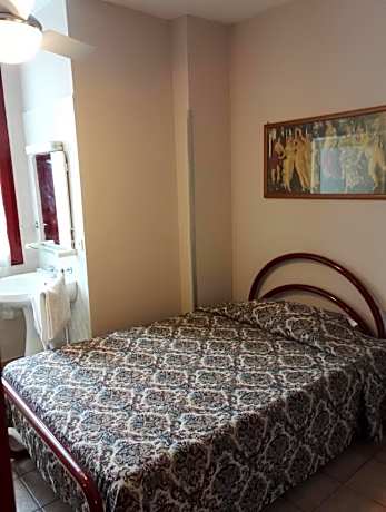 Economy Single Room with Shared Bathroom