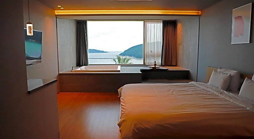 HOTEL SANGSANG & Private Sang Sang Pool Villa