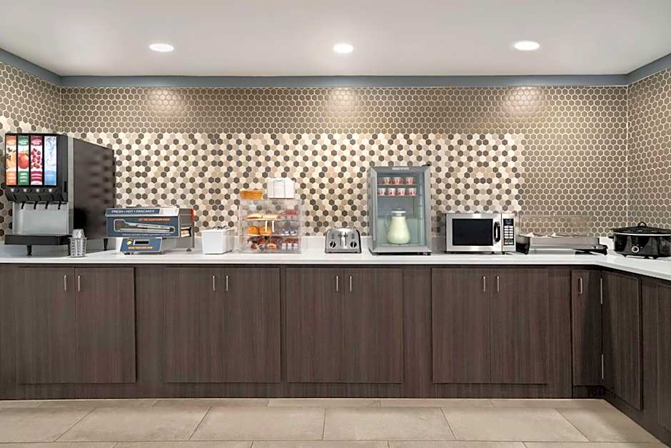 La Quinta Inn & Suites by Wyndham Birmingham/Cahaba Park South