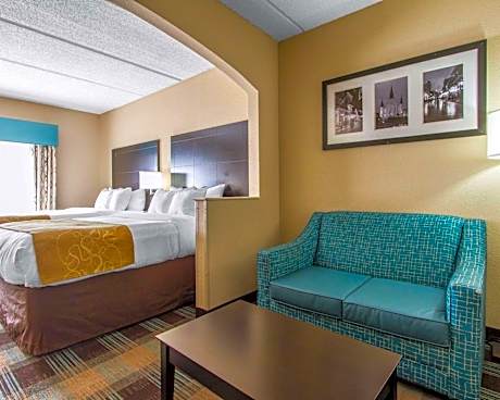 2 Queen Beds, Suite, Nonsmoking