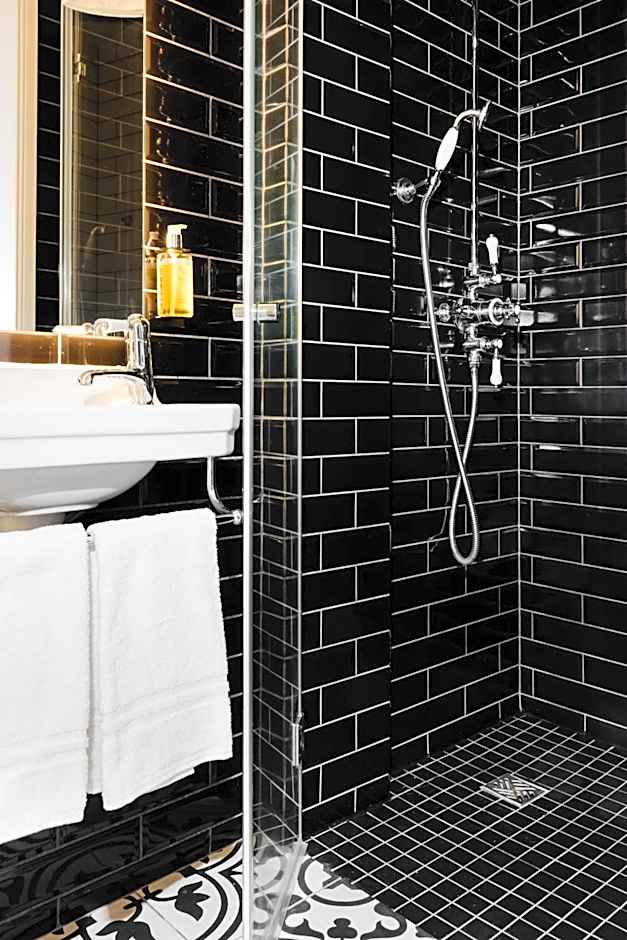 ODDSSON Downtown Hotel