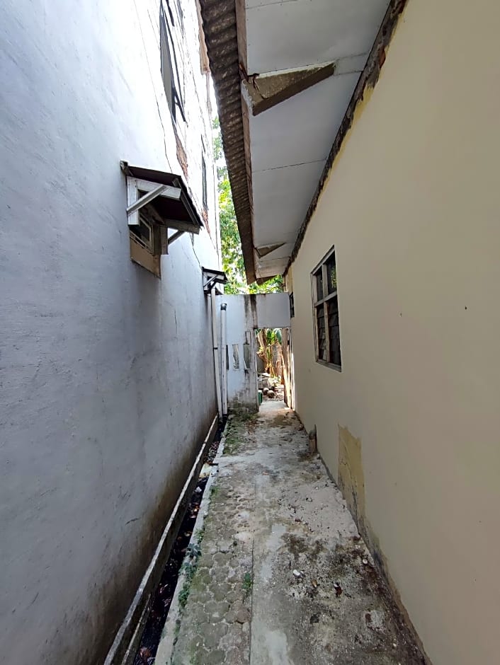 SPOT ON 93016 Griya Kamboja Cijantung 