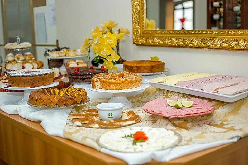 Hotel Euro Suite Campos do Jordao By Nacional Inn - A 800 metros da Vila Capivari