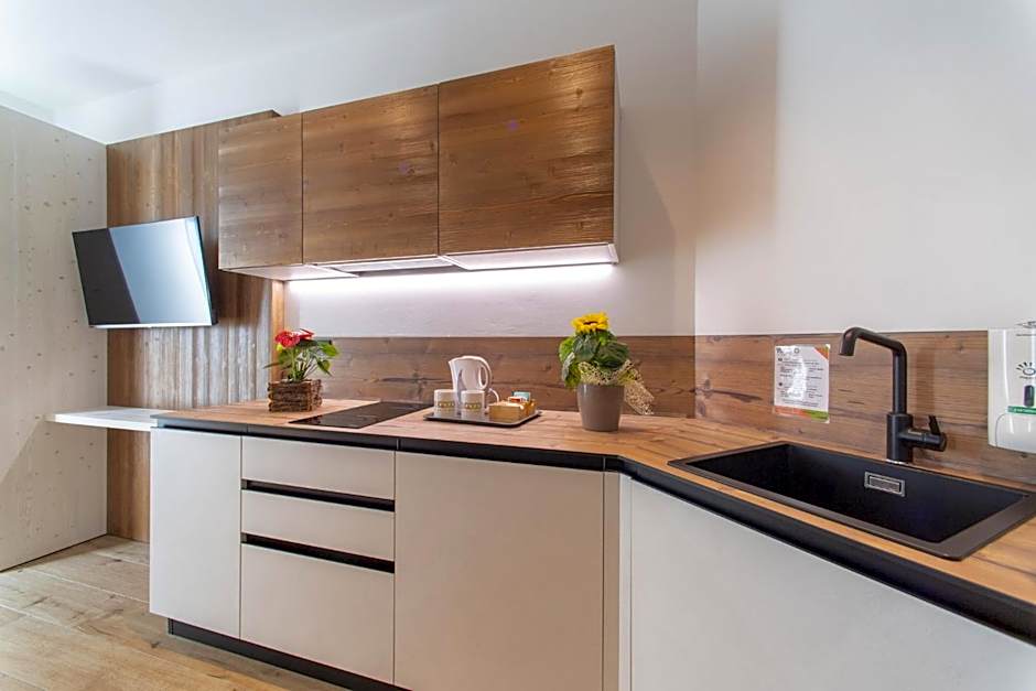 YUGOGO PELLICO 8 Trento Centro